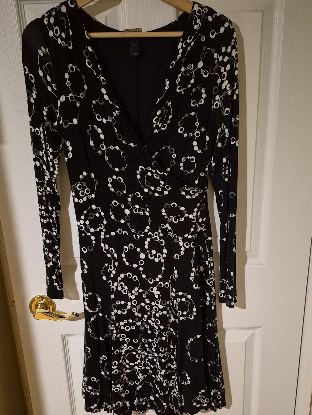 MADE IN CANADA DONNA Black & White Circular Geometric Print Faux Wrap Dress Sz M